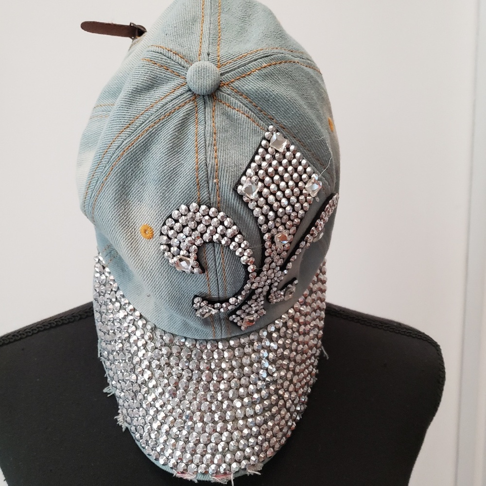 Womens New Blinged out Fleur De Lis Fitted Cap - Picture 2 of 5